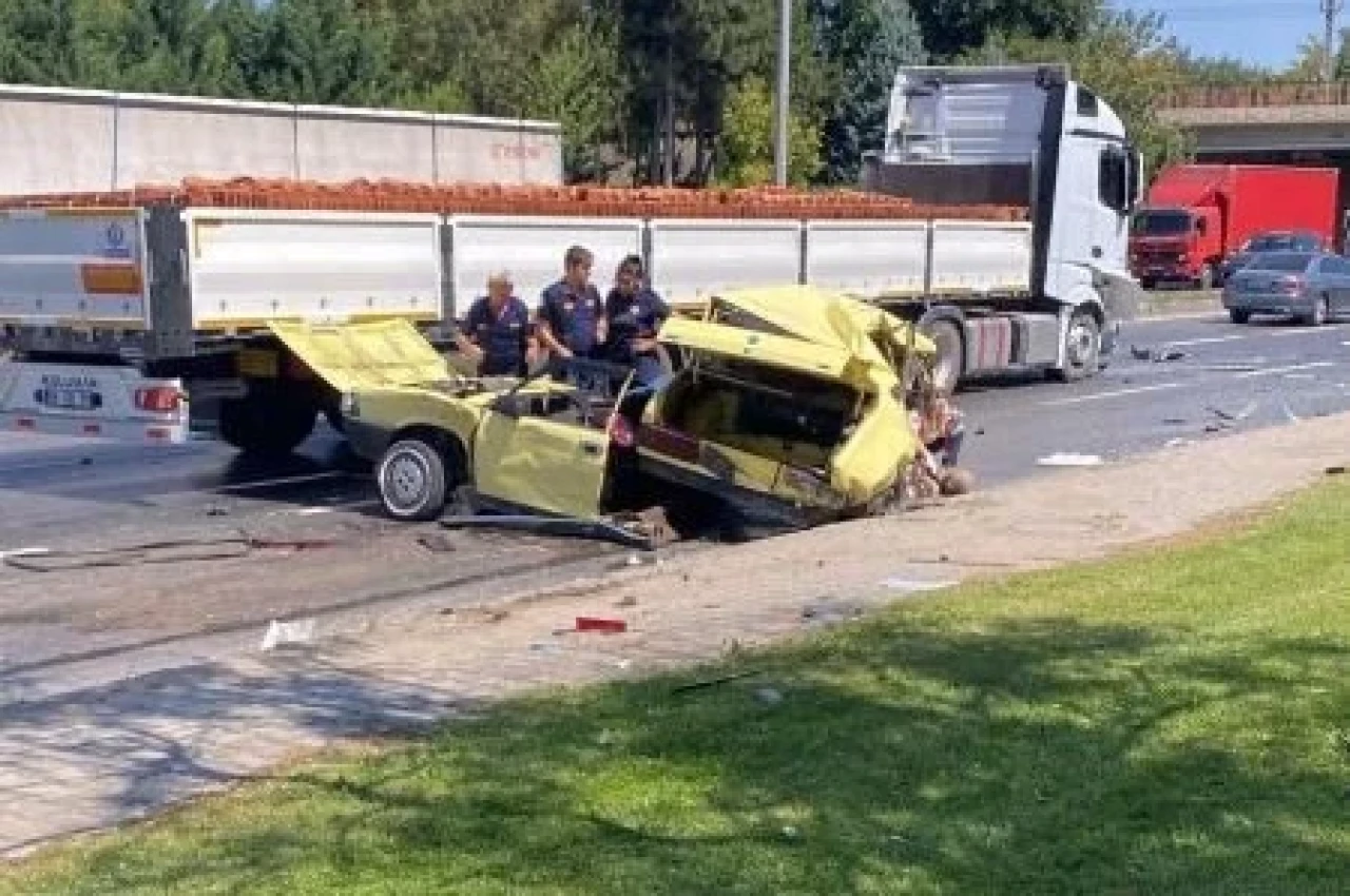 Eskişehir-Ankara Yolunda Trafik Kazası: 1 Ölü, 3 Yaralı